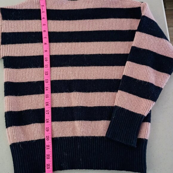 Chunky Black & Pink Striped Ribbed Sweater – Medium - Picture 12 of 12